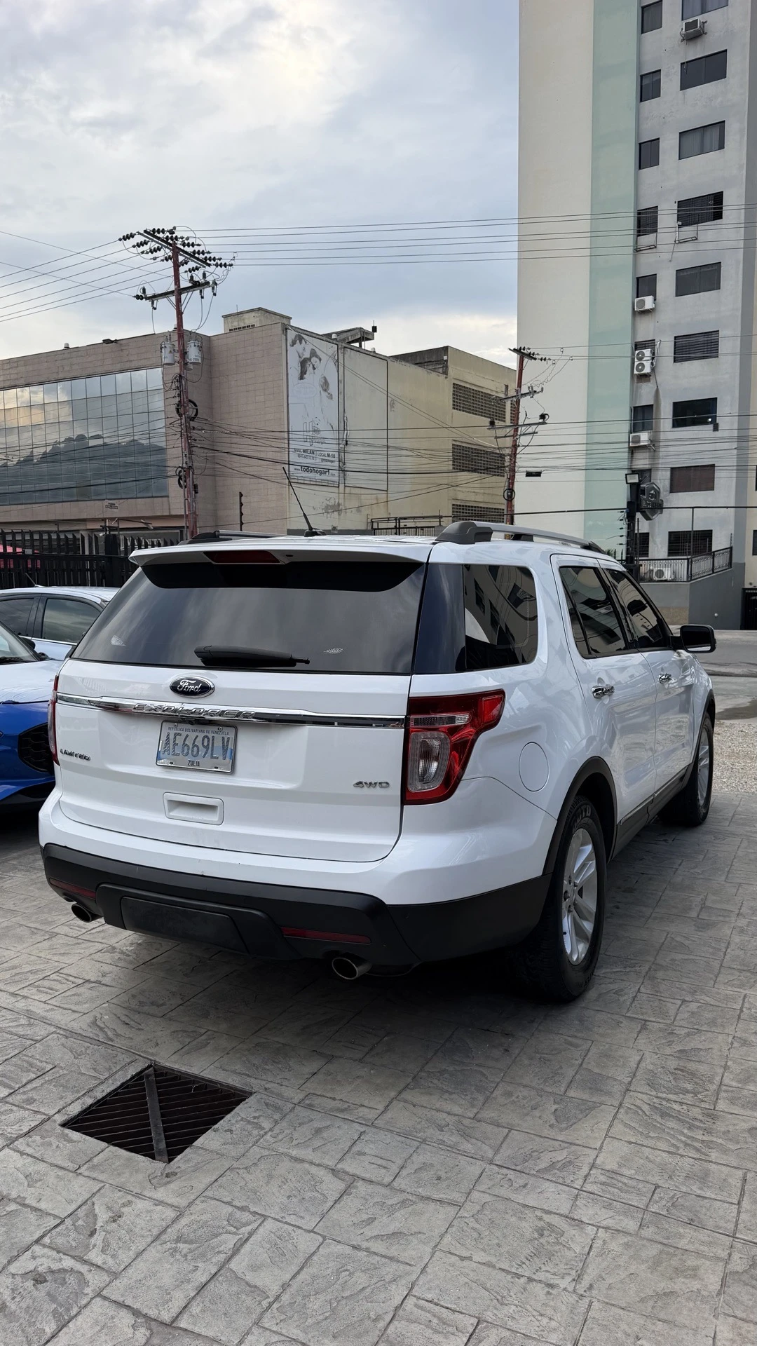 2013 Ford Explorer Limited 4x4 — foto 4