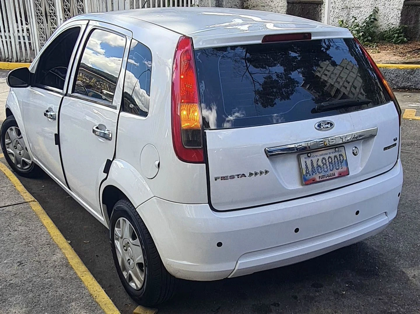 2011 Ford Fiesta 1.6 Automatico — foto 4