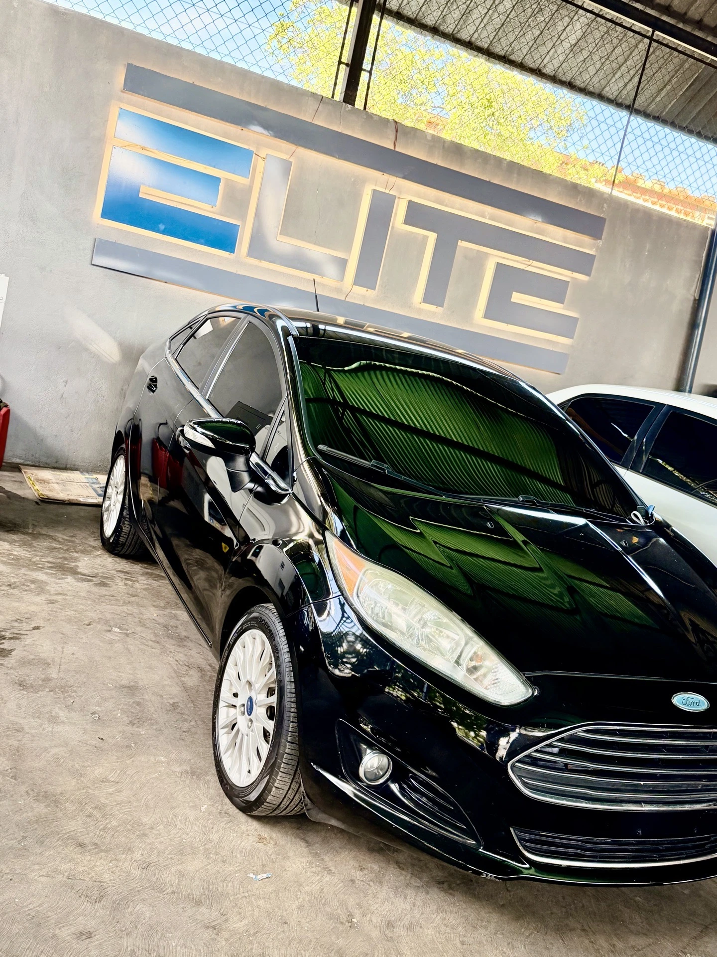 2015 Ford Fiesta Titanium — foto 4