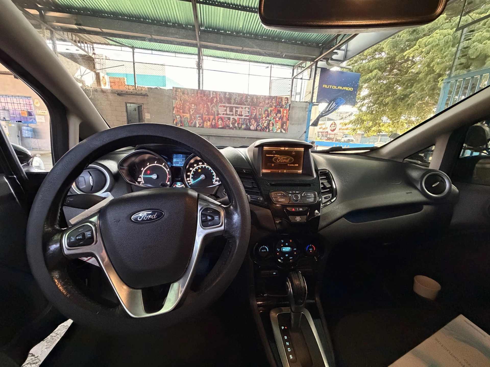 2015 Ford Fiesta Titanium — foto 3