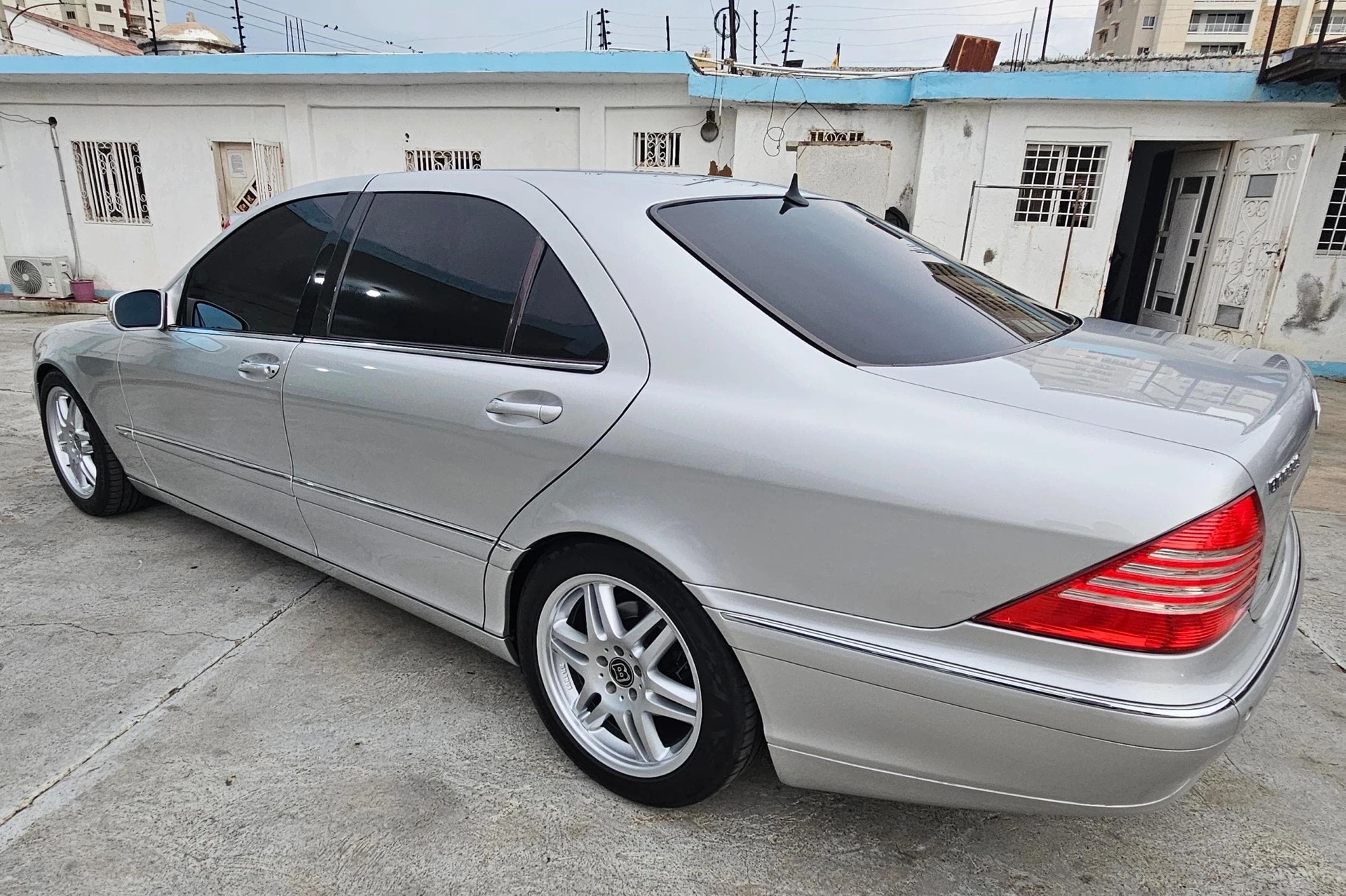 2001 Mercedes-Benz S-Class S500L versión Brabus B11 — foto 10