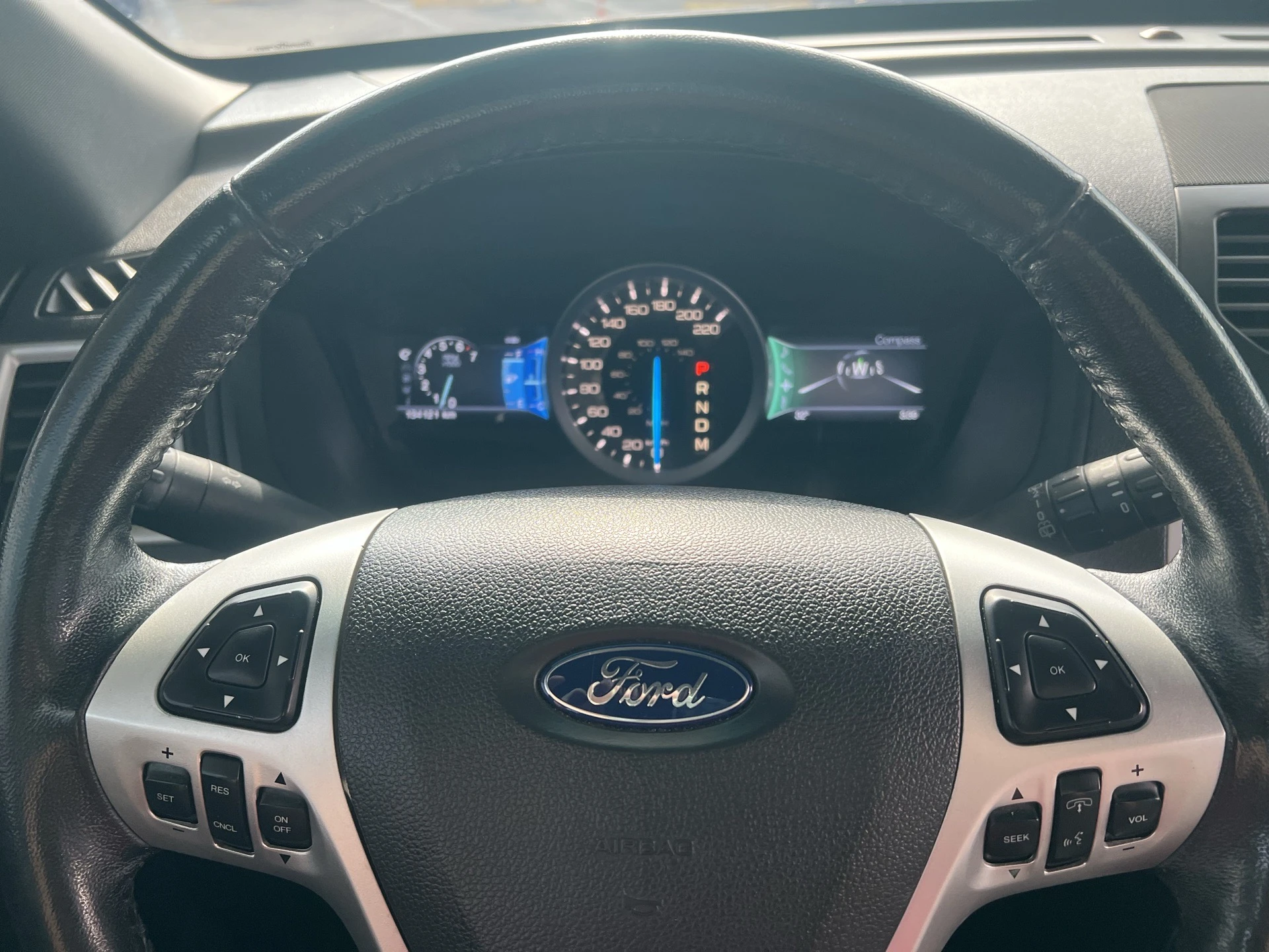 2013 Ford Explorer Limited 4x4 — foto 15