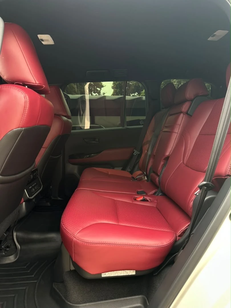 2025 Toyota Land Cruiser 300 GXR V6 — foto 6