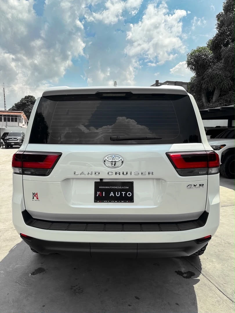 2025 Toyota Land Cruiser 300 GXR V6 — foto 9