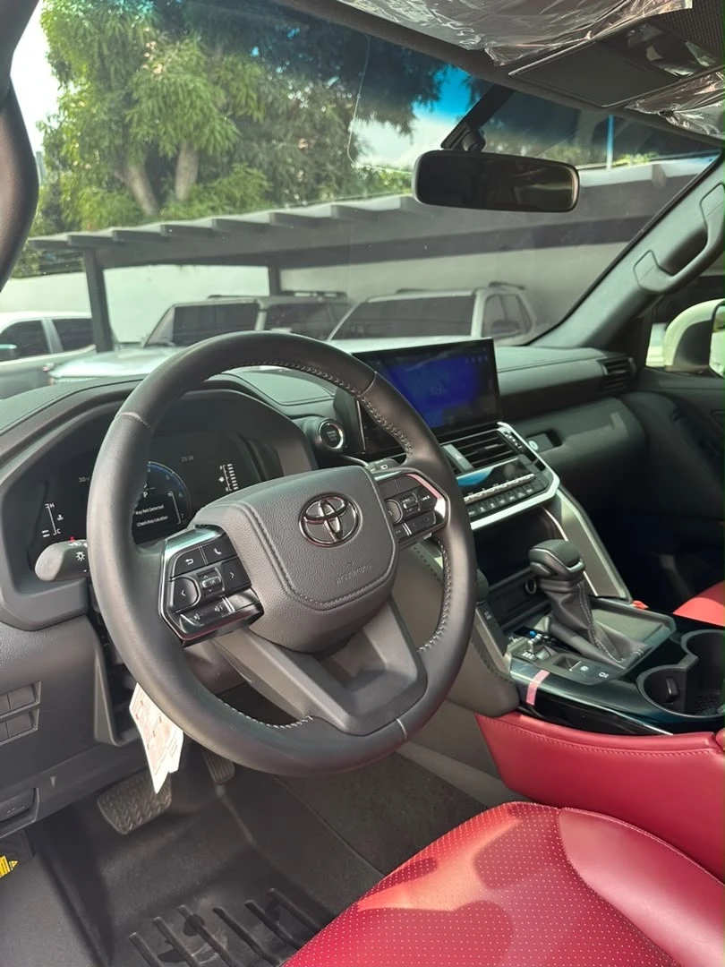2025 Toyota Land Cruiser 300 GXR V6 — foto 5