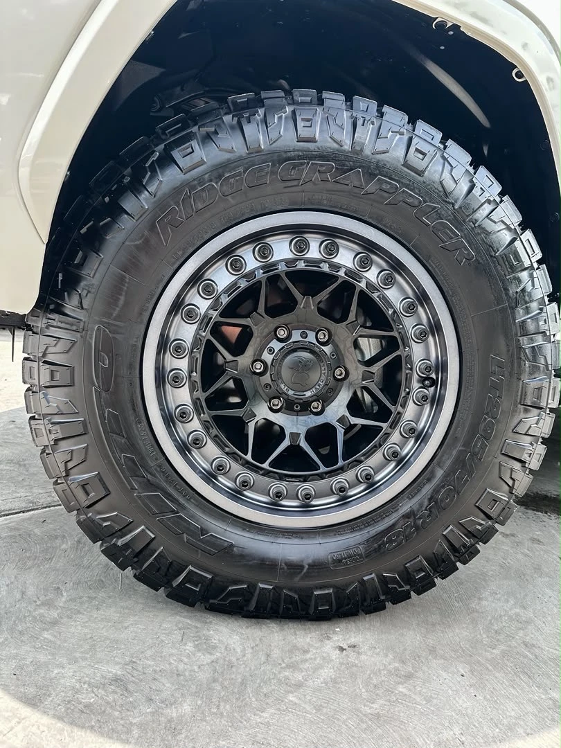2025 Toyota Land Cruiser 300 GXR V6 — foto 10