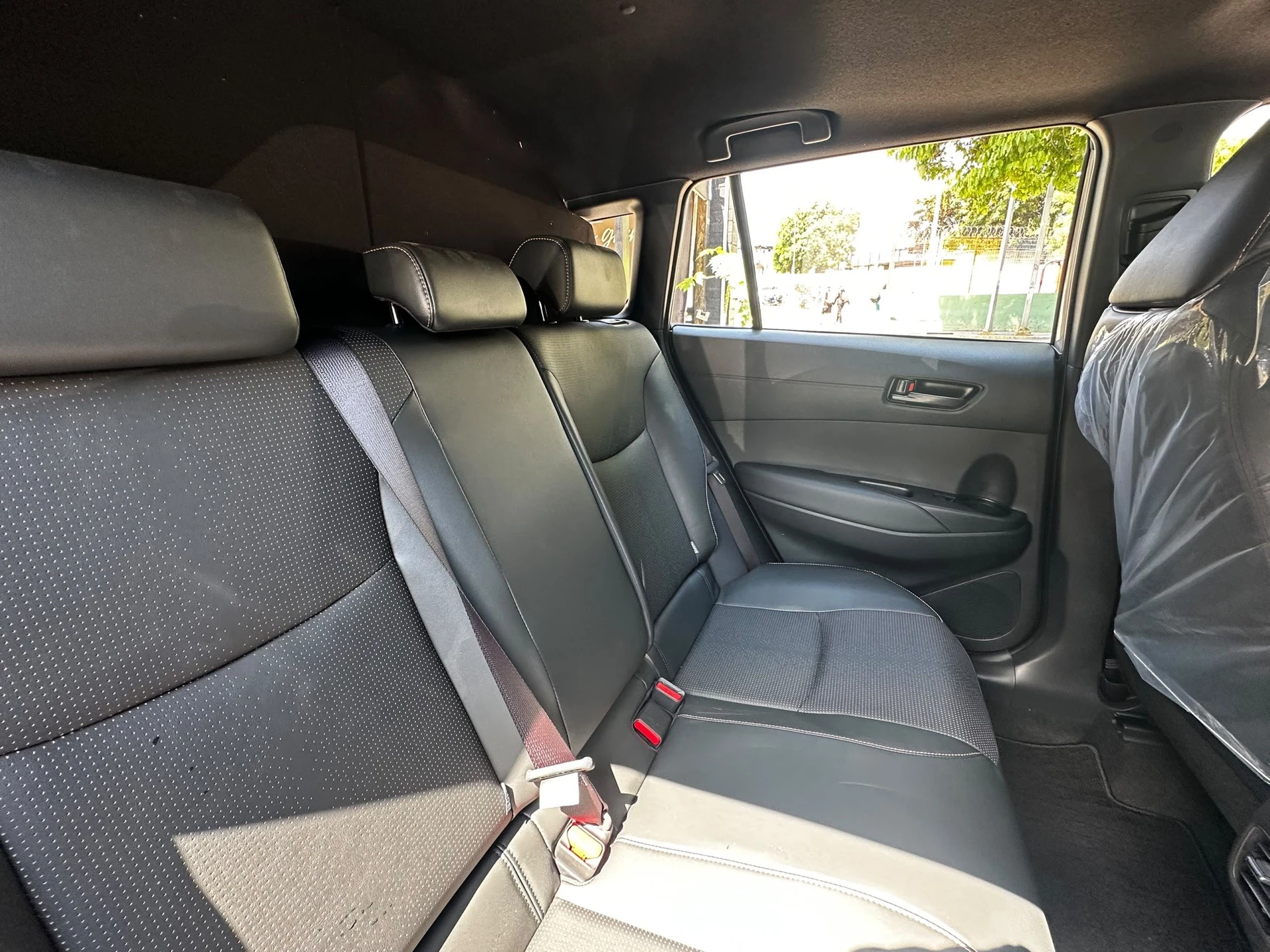 2026 Toyota Corolla Cross Élite — photo 4
