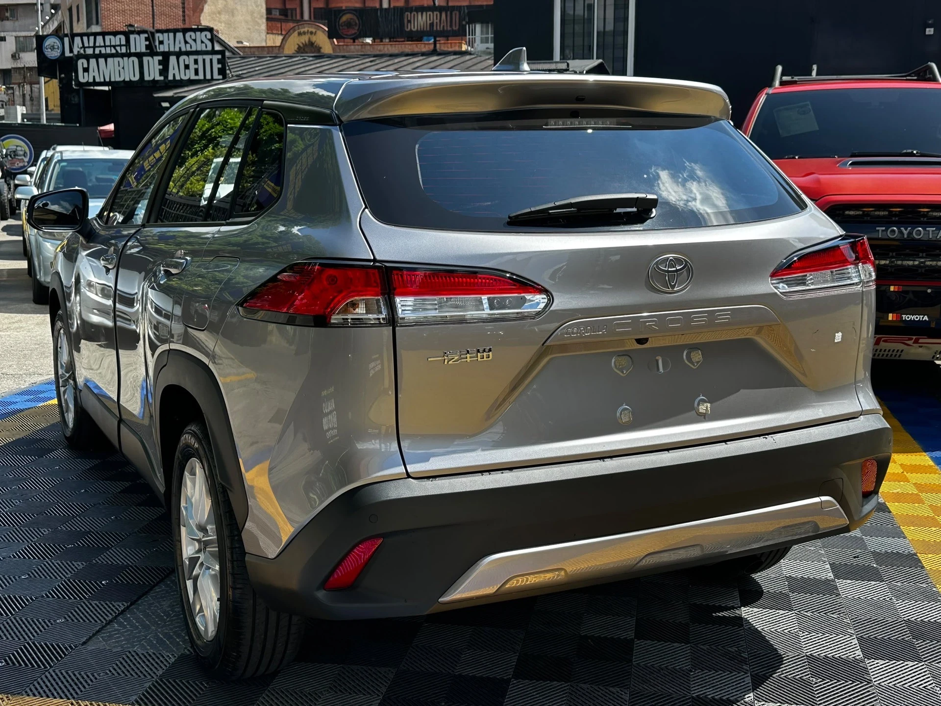 2026 Toyota Corolla Cross Élite — photo 3