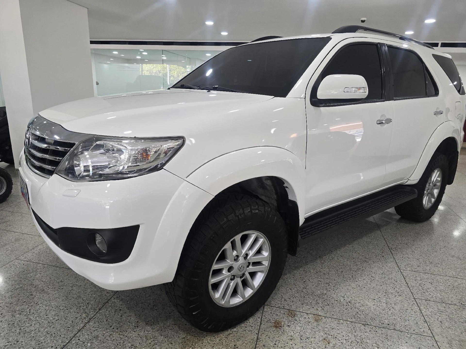2015 Toyota Fortuner 4x4 — foto 2