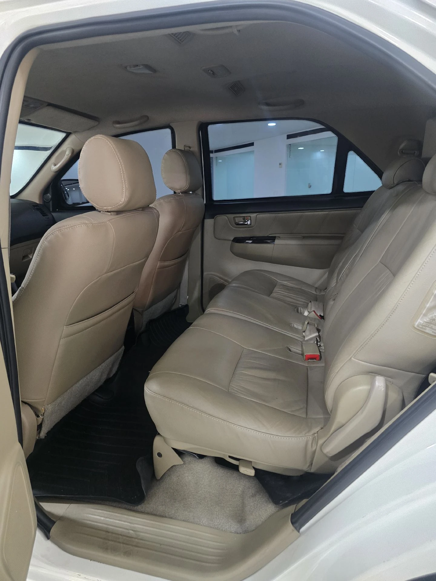 2015 Toyota Fortuner 4x4 — foto 6