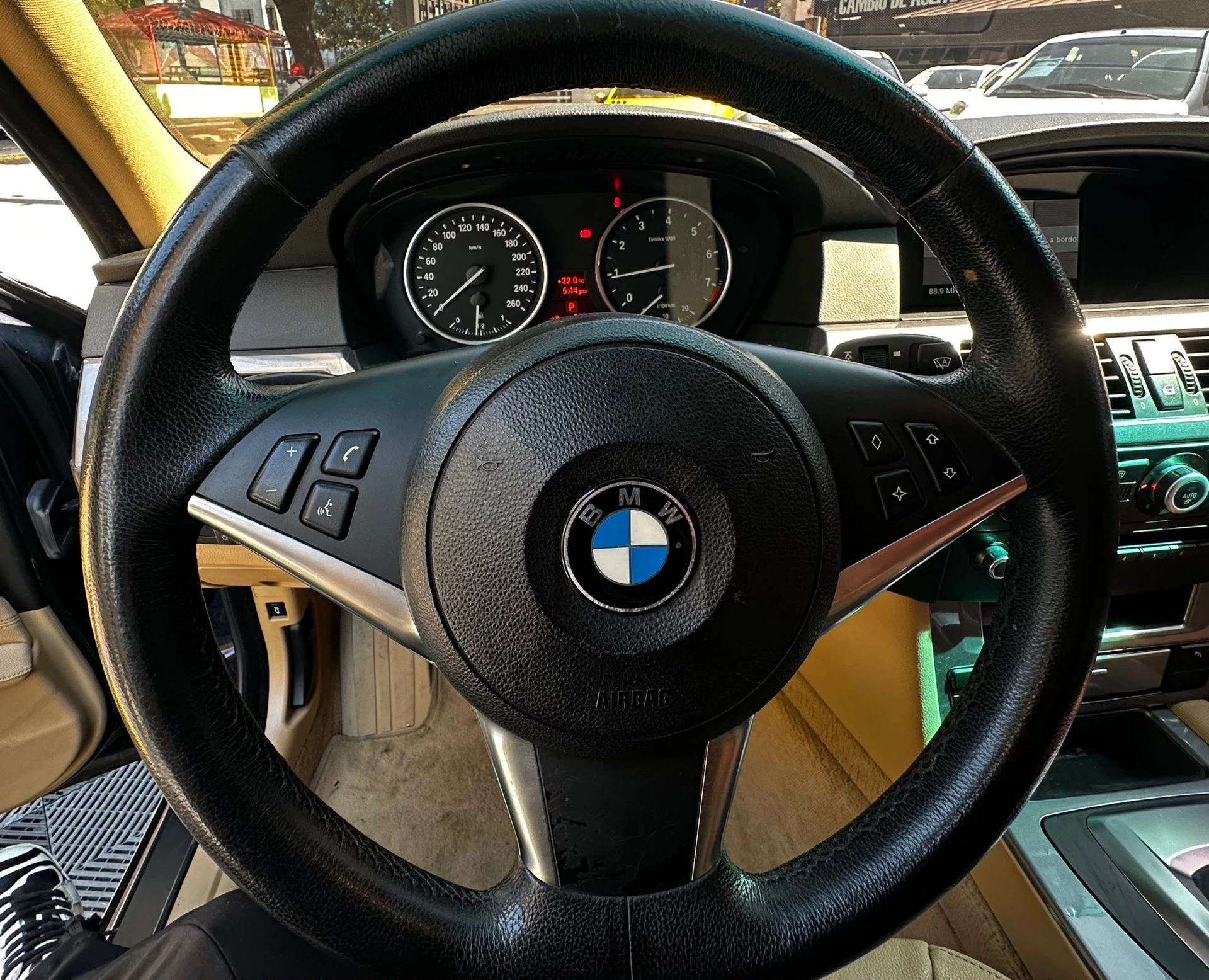 2008 BMW 525i — foto 10