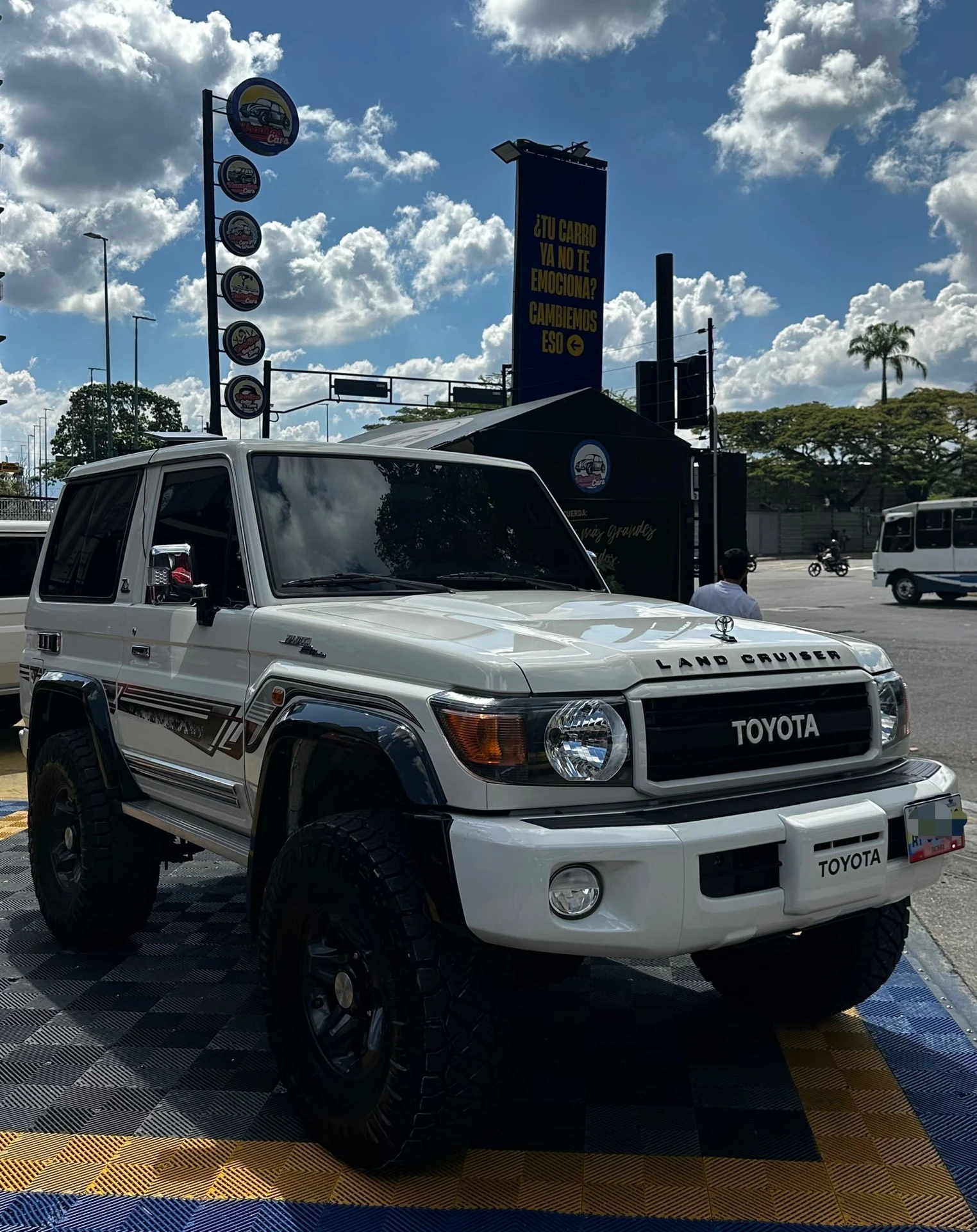 2022 Toyota Macho 70 ANNIVERSARY — foto 7