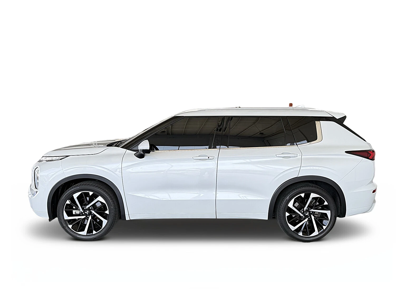 2025 Mitsubishi Outlander GLS — foto 3