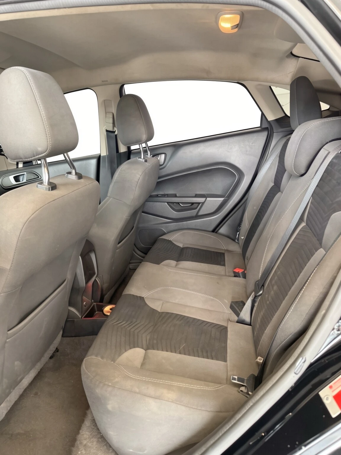 2016 Ford Fiesta Titanium — foto 9