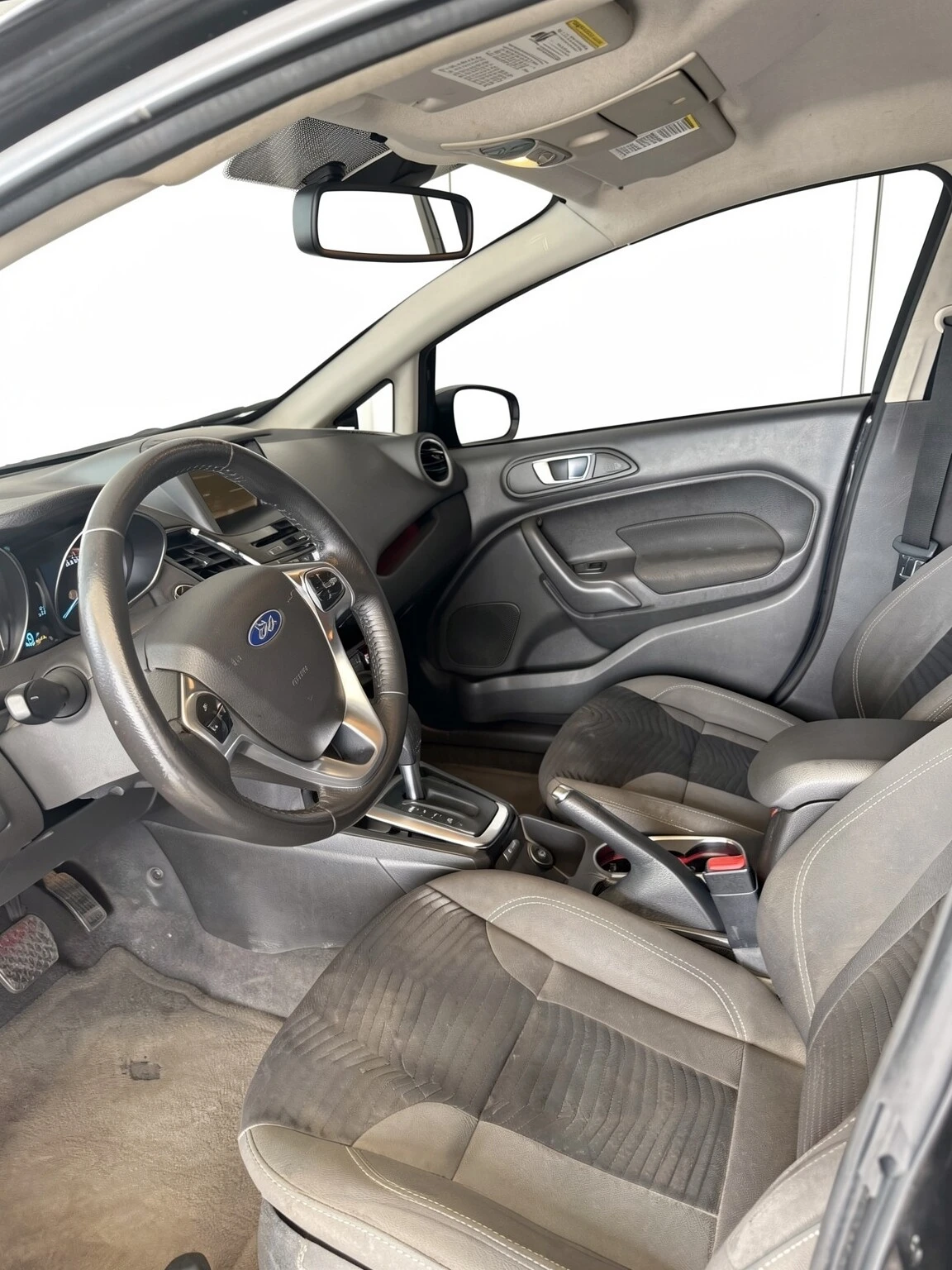 2016 Ford Fiesta Titanium — foto 10