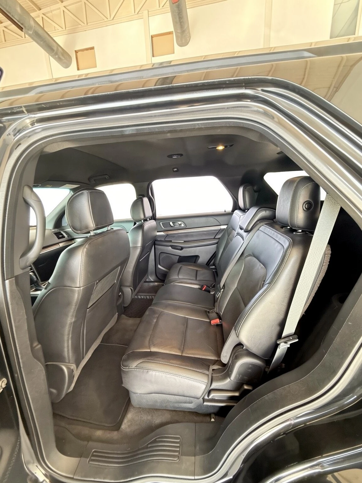 2016 Ford Explorer Limited — foto 8