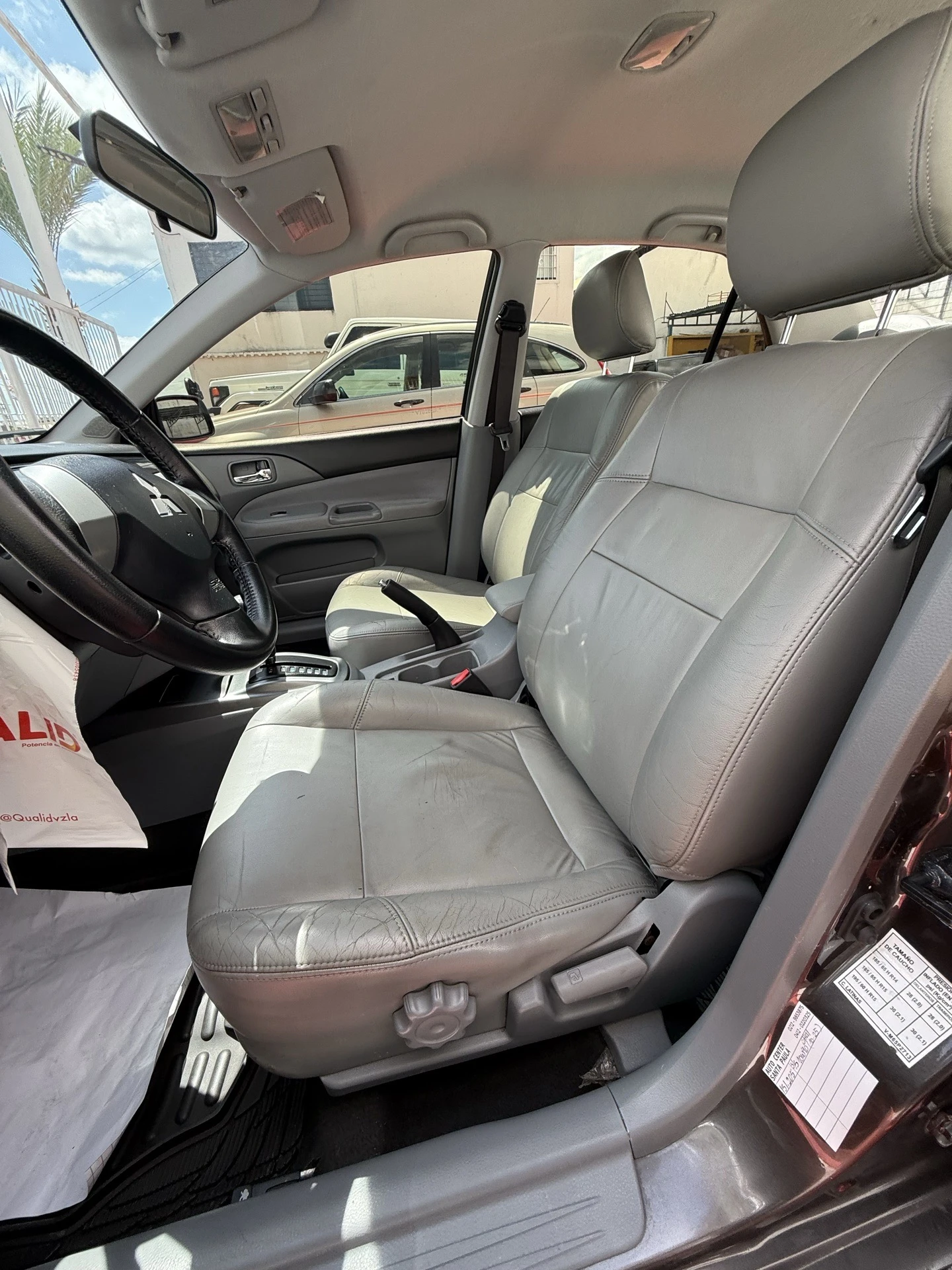 2012 Mitsubishi Lancer Touring Full — foto 4