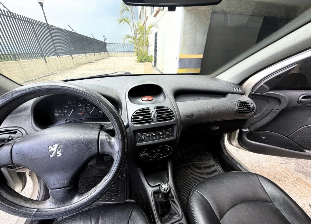 2008 Peugeot 206 Hatchback Premium — foto 7