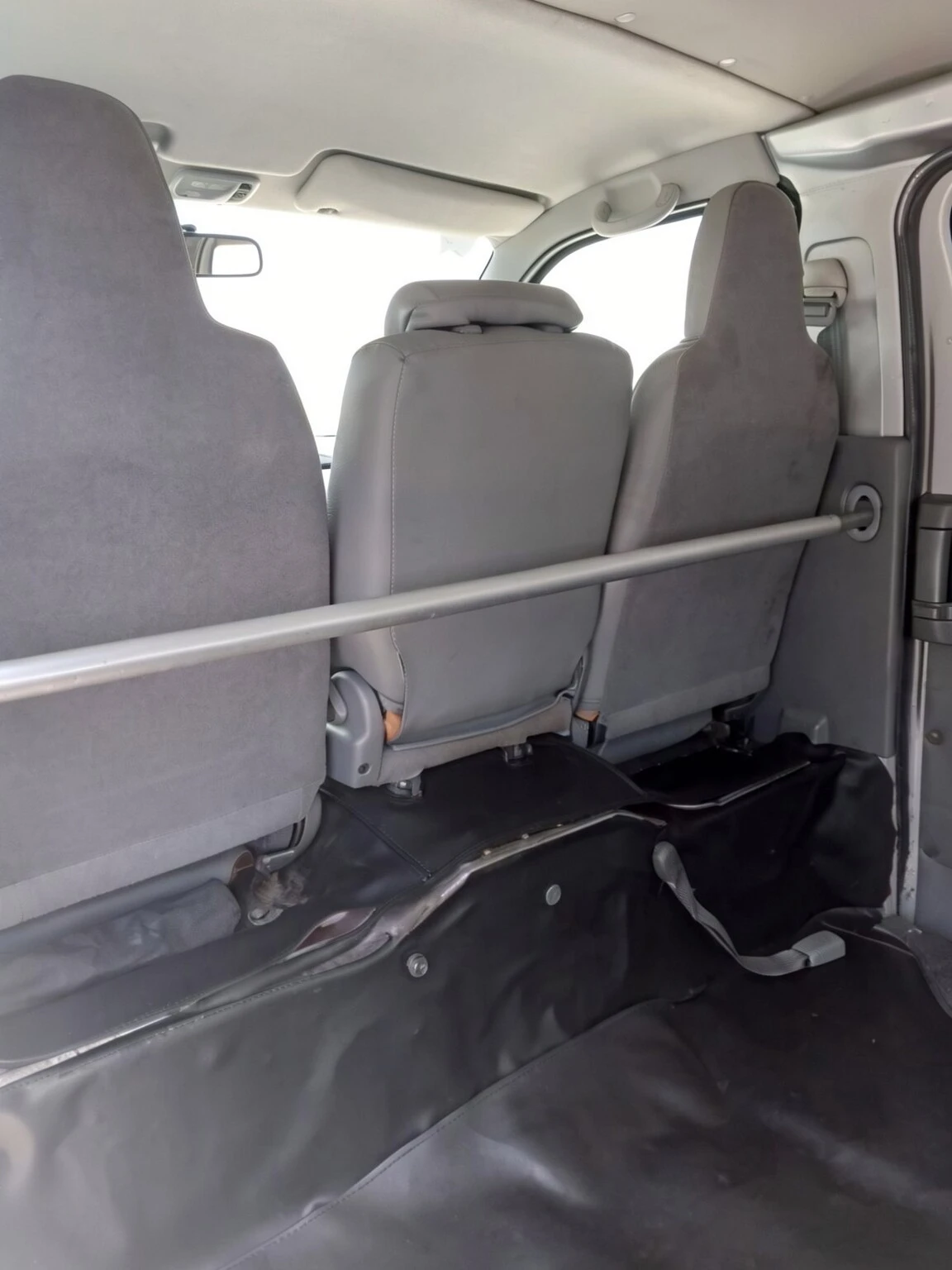 2009 Toyota Hiace — foto 9