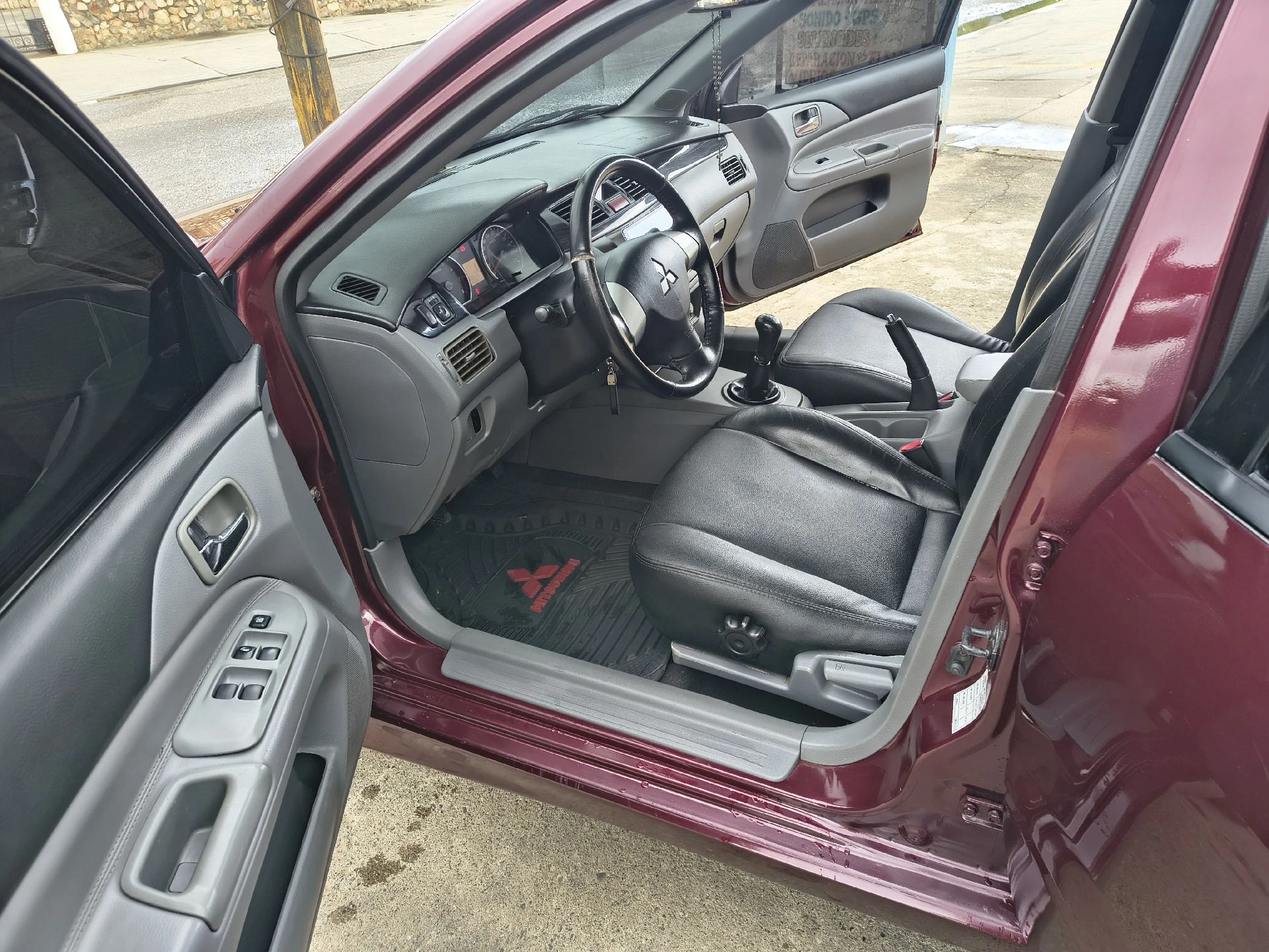 2012 Mitsubishi Lancer Touring — foto 16