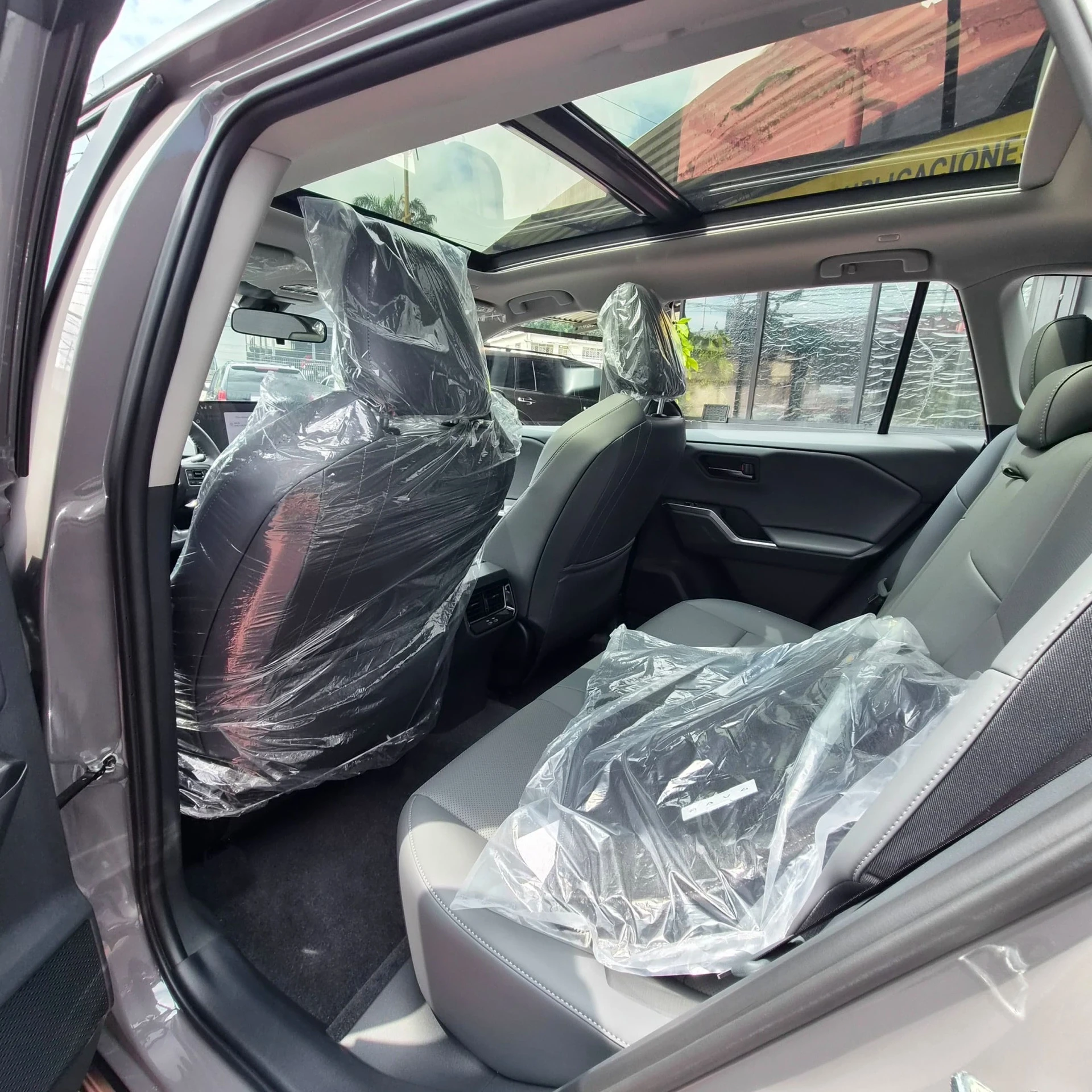 2026 Toyota RAV4 Delux — foto 6