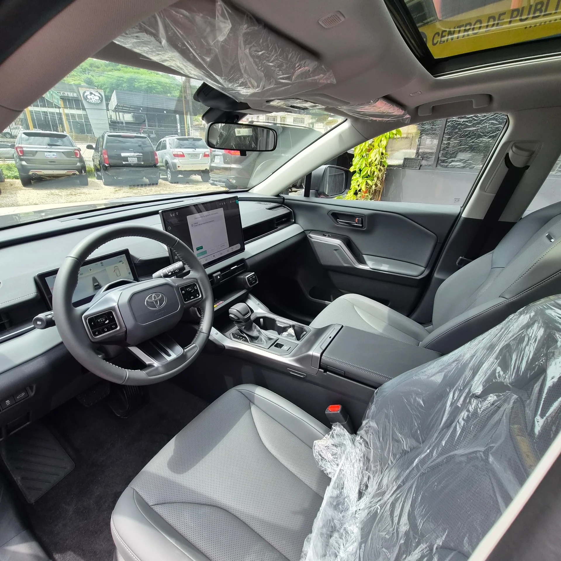2026 Toyota RAV4 Delux — foto 9