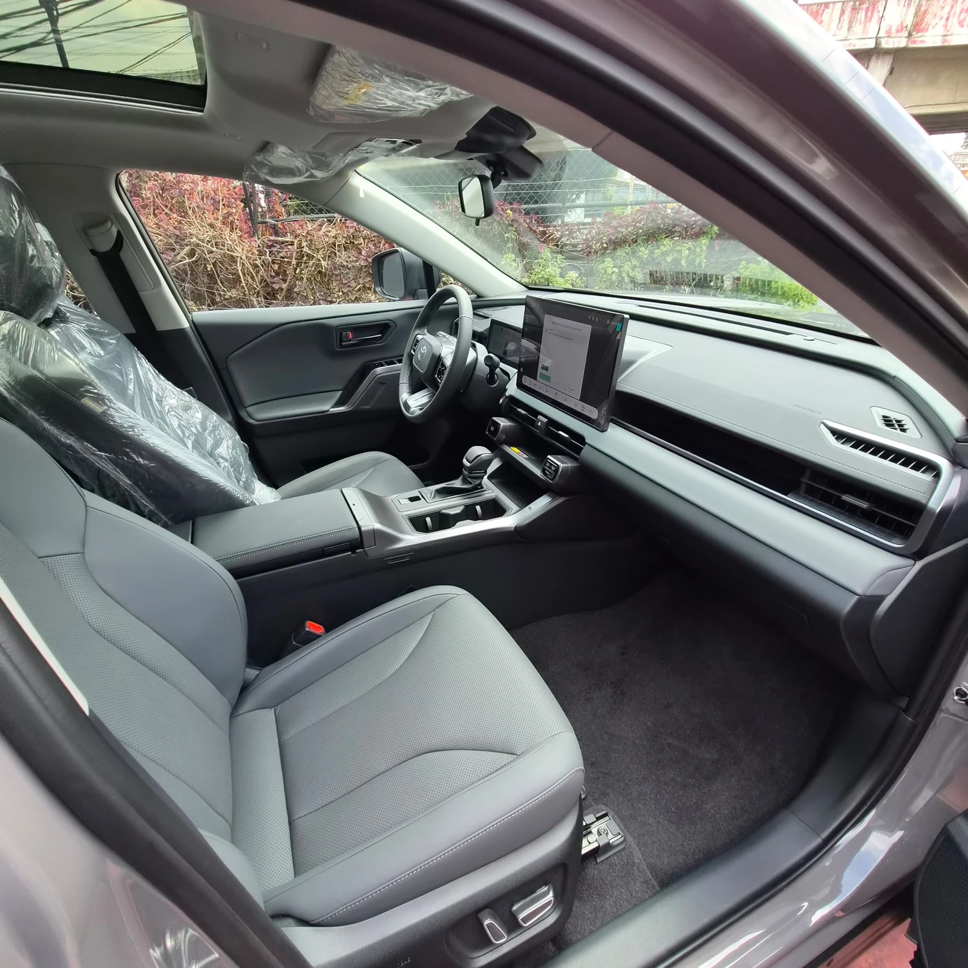 2026 Toyota RAV4 Delux — foto 10