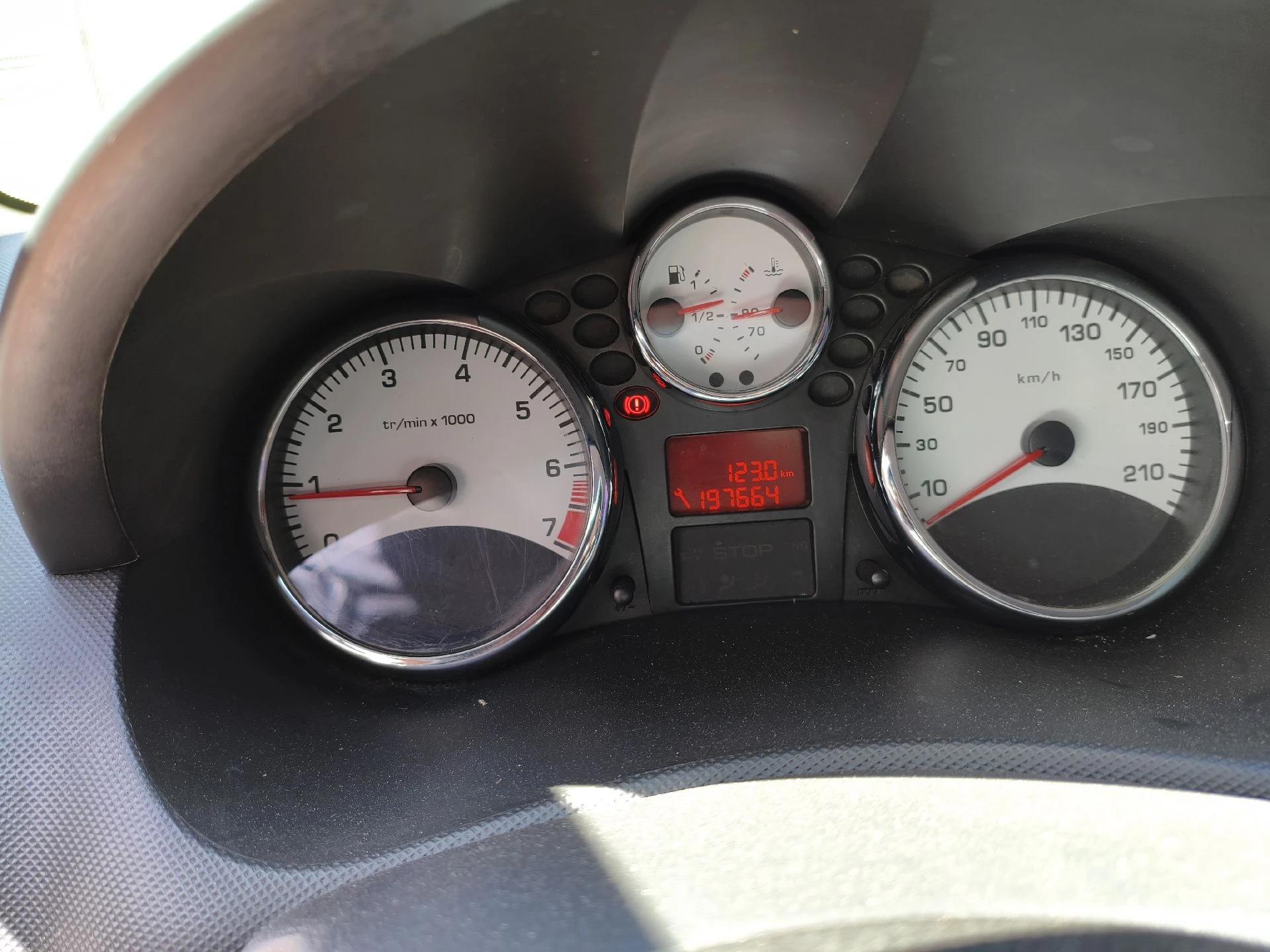 2012 Peugeot 207 Compact 1.6 — foto 4
