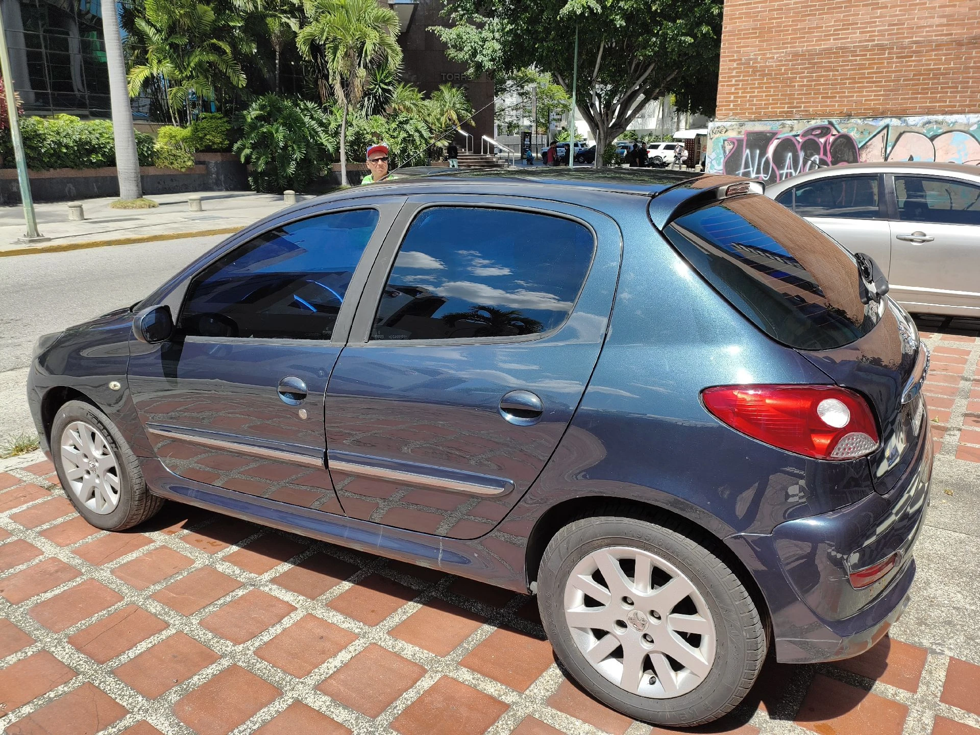 2012 Peugeot 207 Compact 1.6 — foto 7