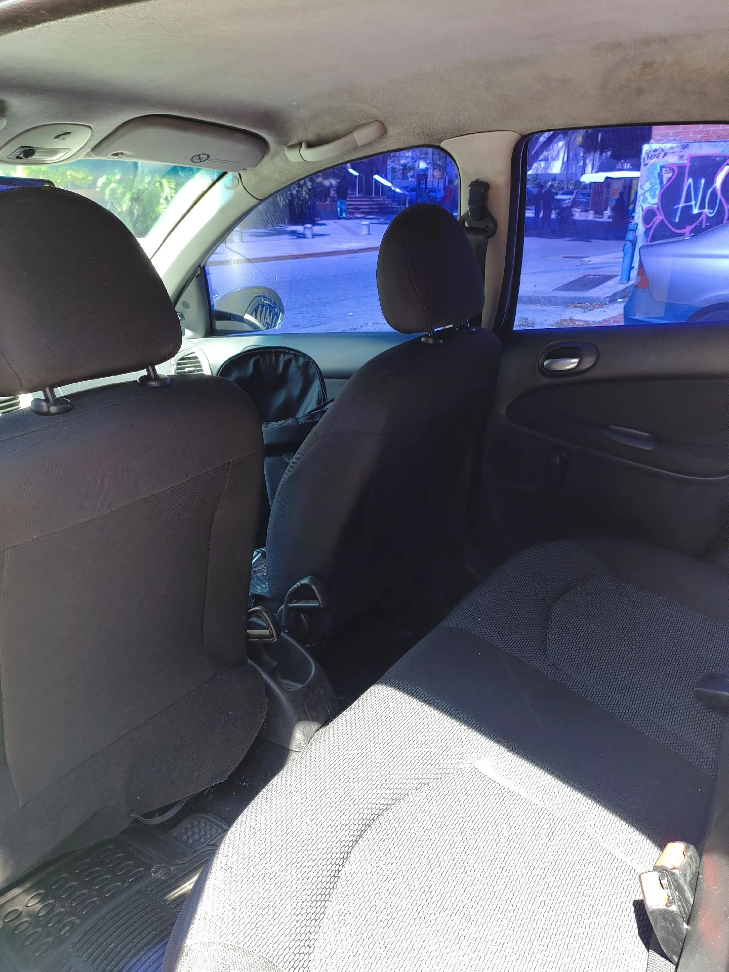 2012 Peugeot 207 Compact 1.6 — foto 6