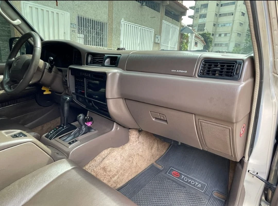 2006 Toyota Land Cruiser VX 4550 burbuja — foto 5