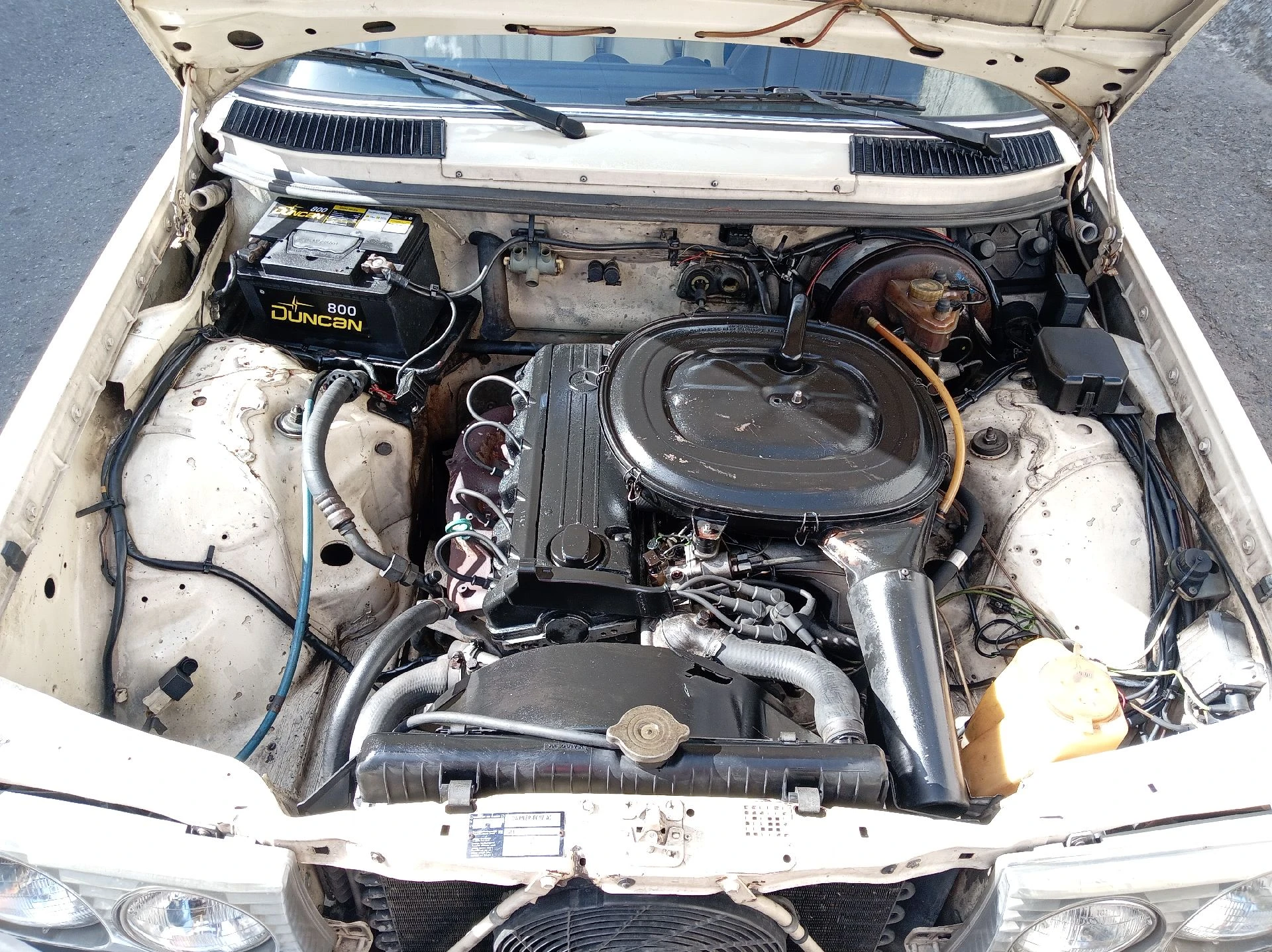 1983 Mercedes-Benz 230E W123 — foto 11
