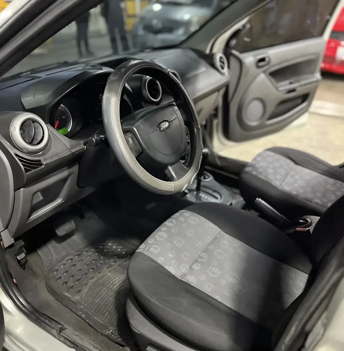 2012 Ford Fiesta Move — foto 6