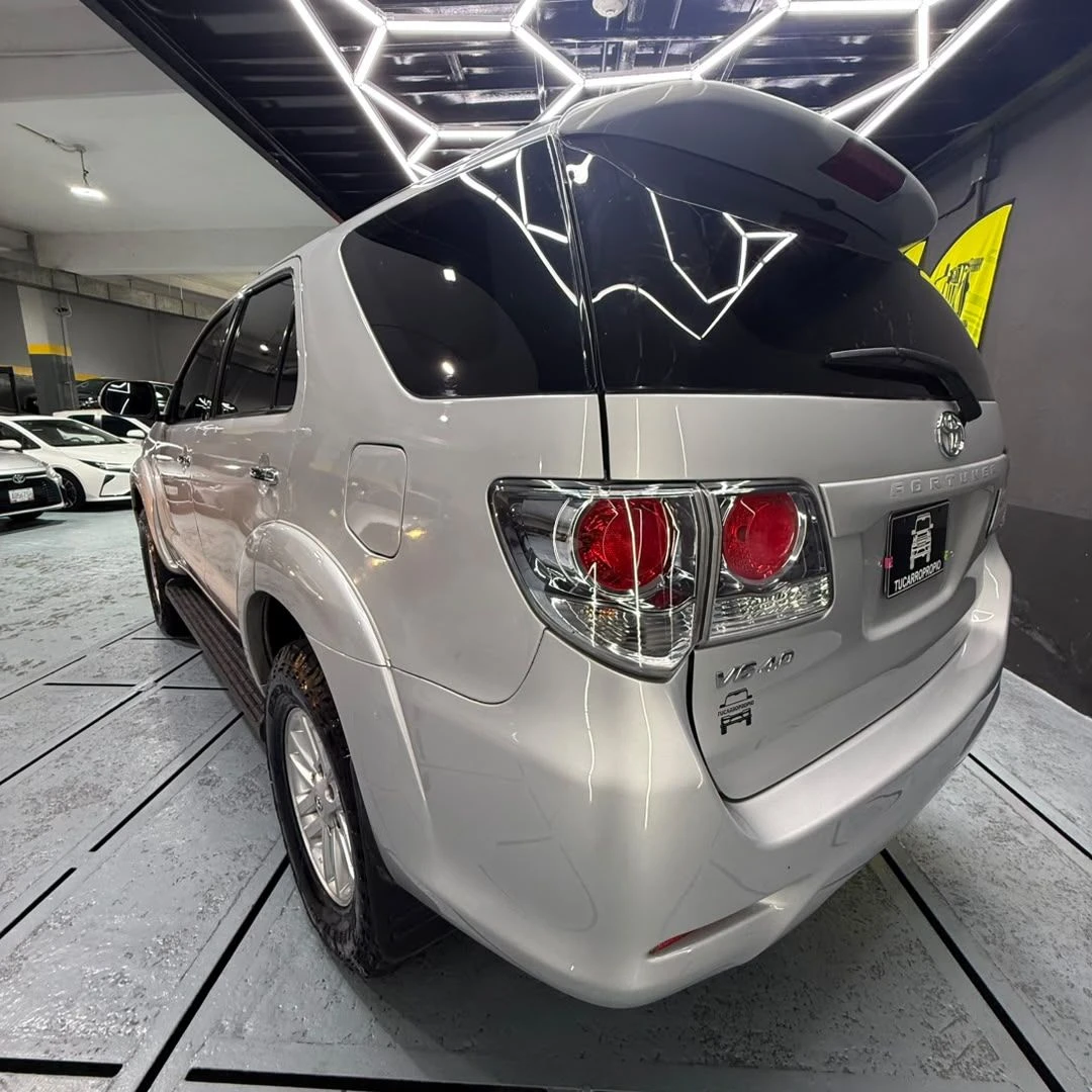 2017 Toyota Fortuner SR — foto 5