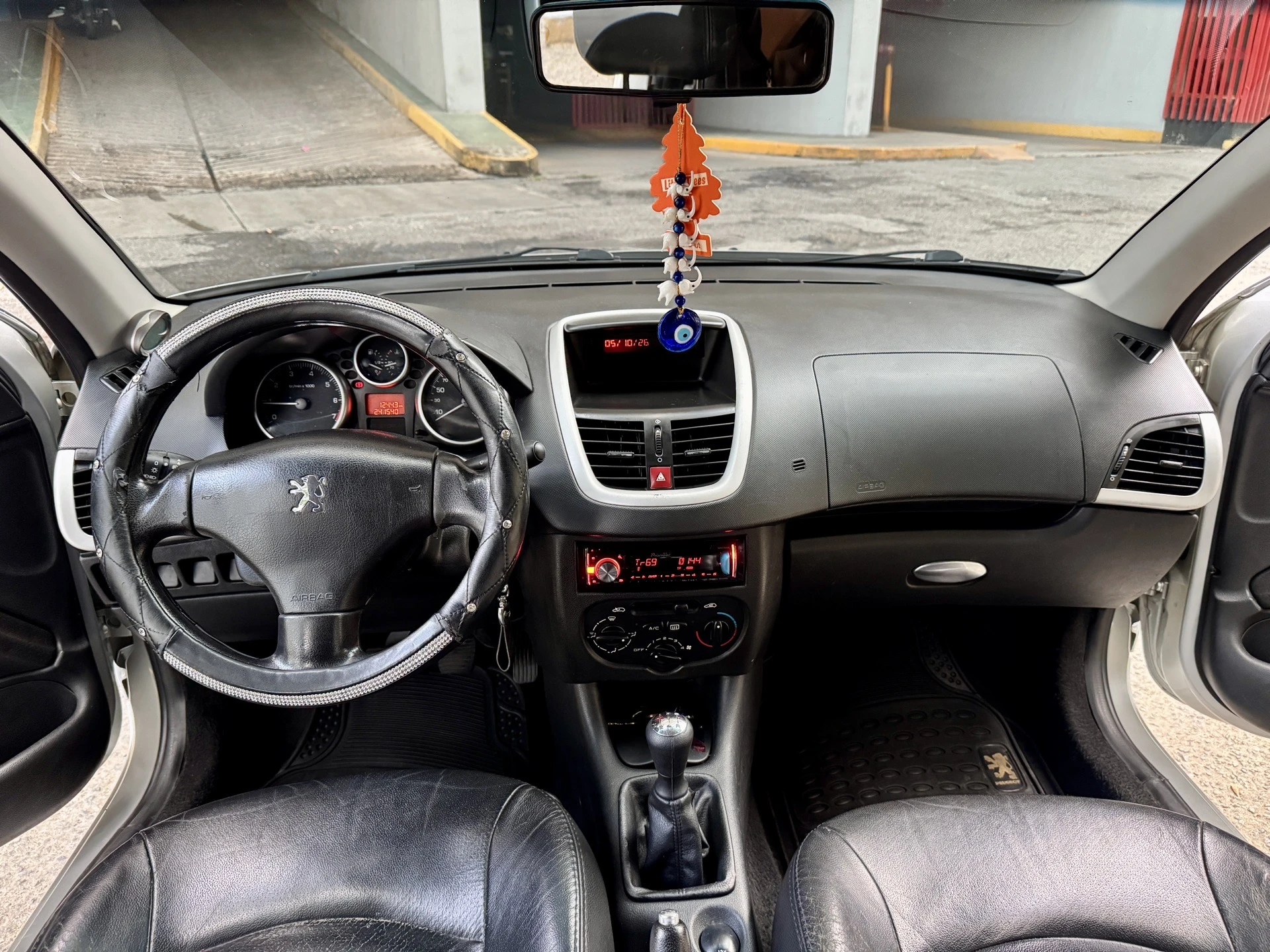 2011 Peugeot 207 Compact — foto 7