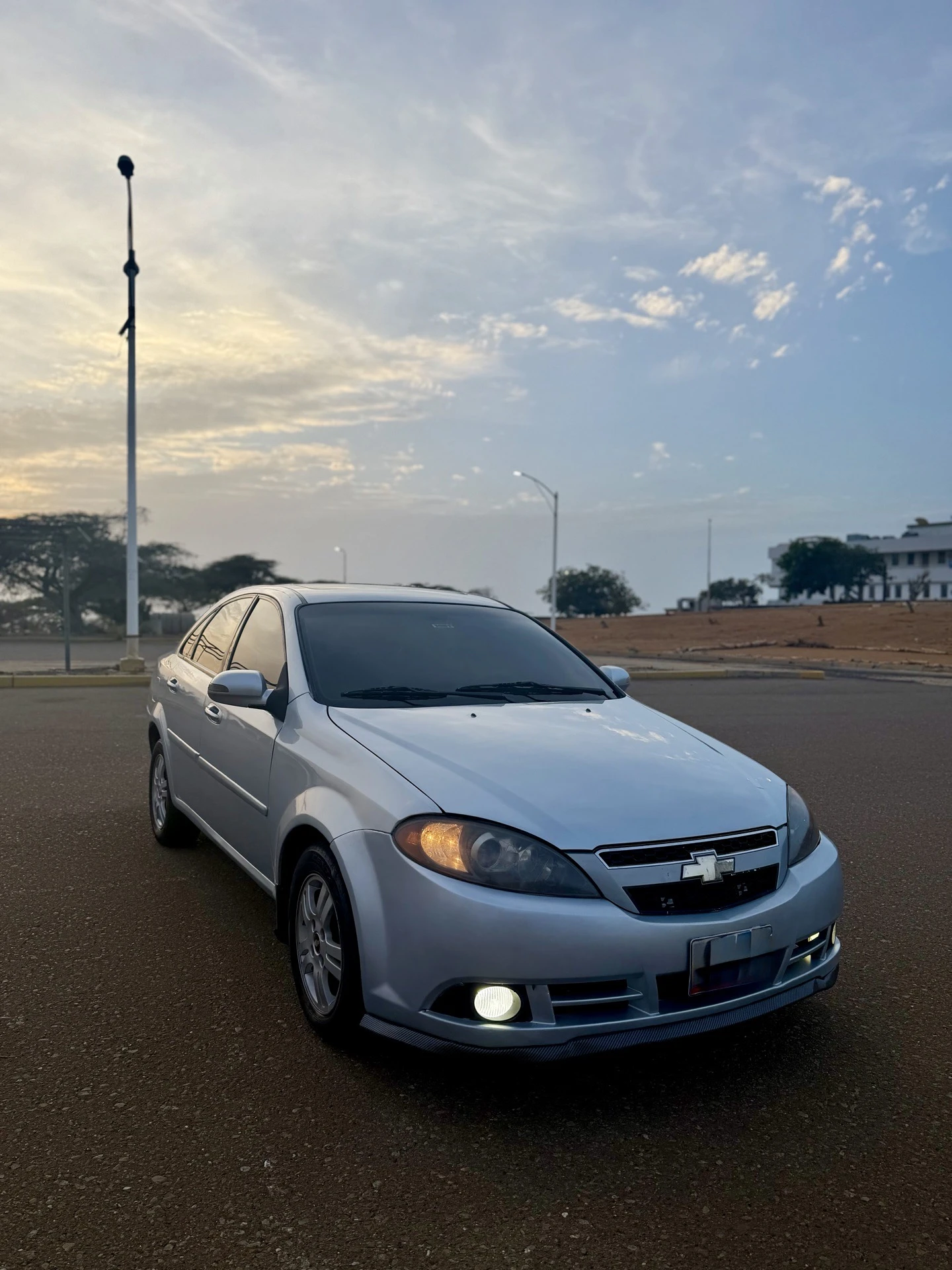 2011 Chevrolet Optra Advance — foto 3