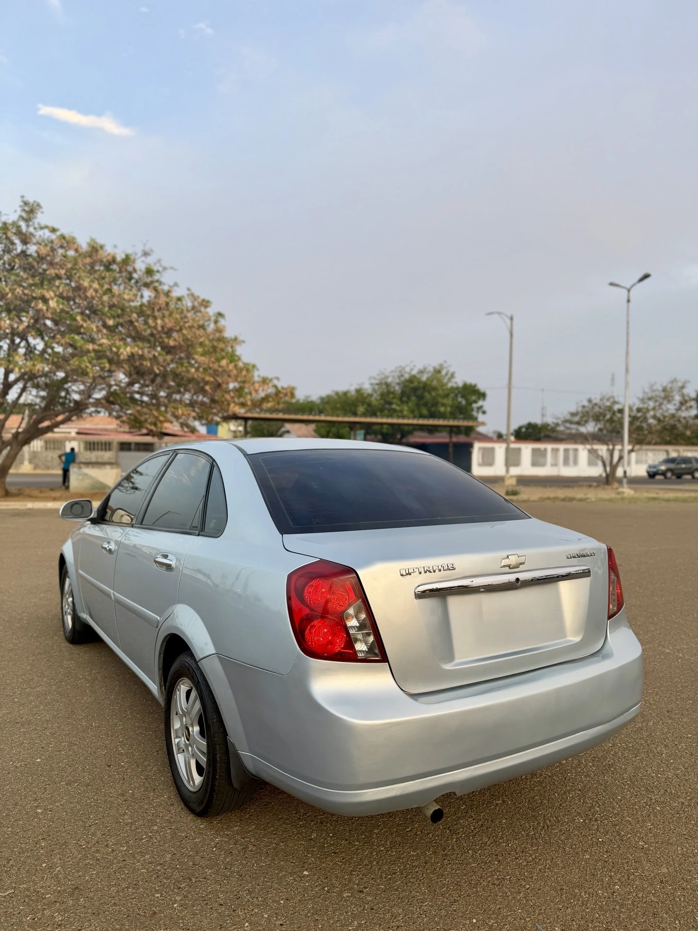 2011 Chevrolet Optra Advance — foto 7