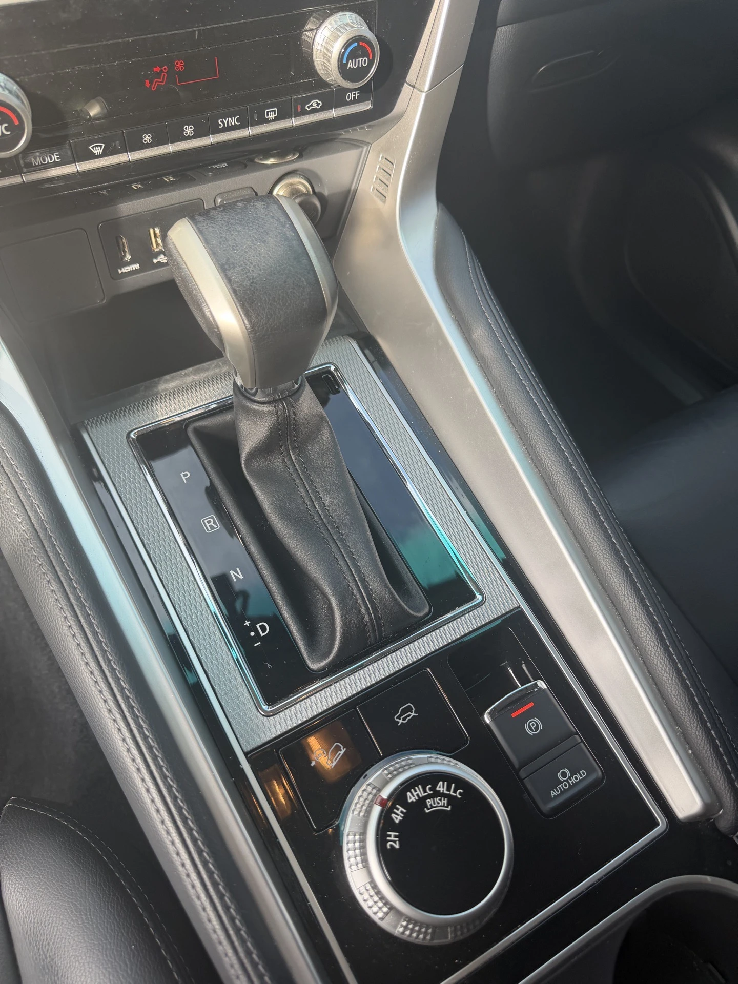 2023 Mitsubishi Montero Sport Full option — foto 6