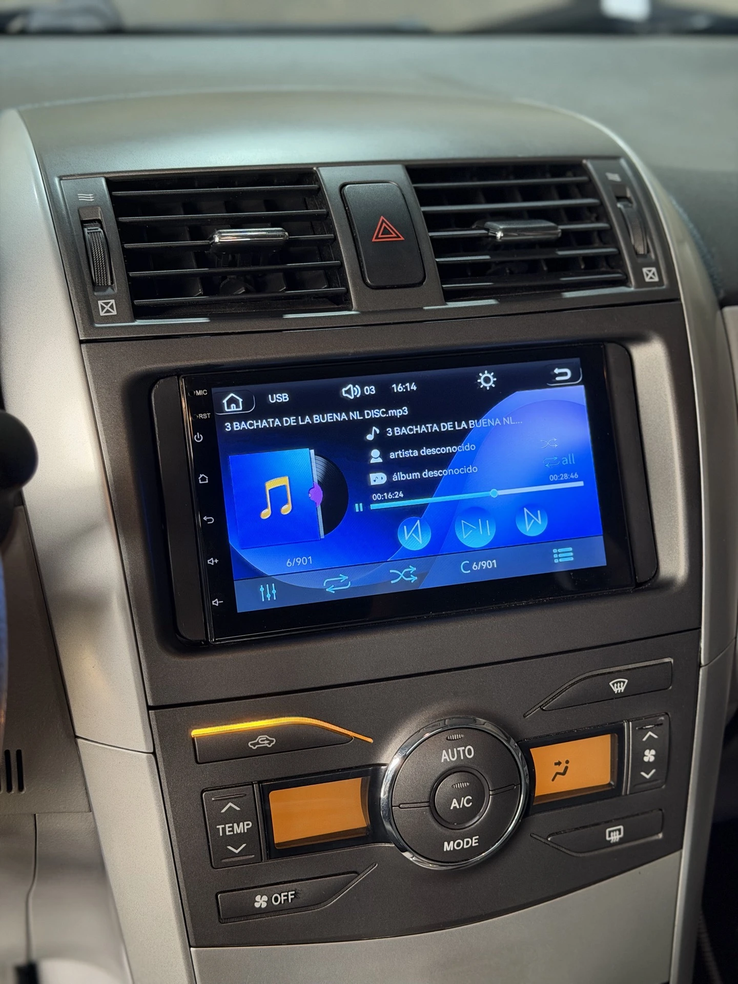 2014 Toyota Corolla GLI — foto 12