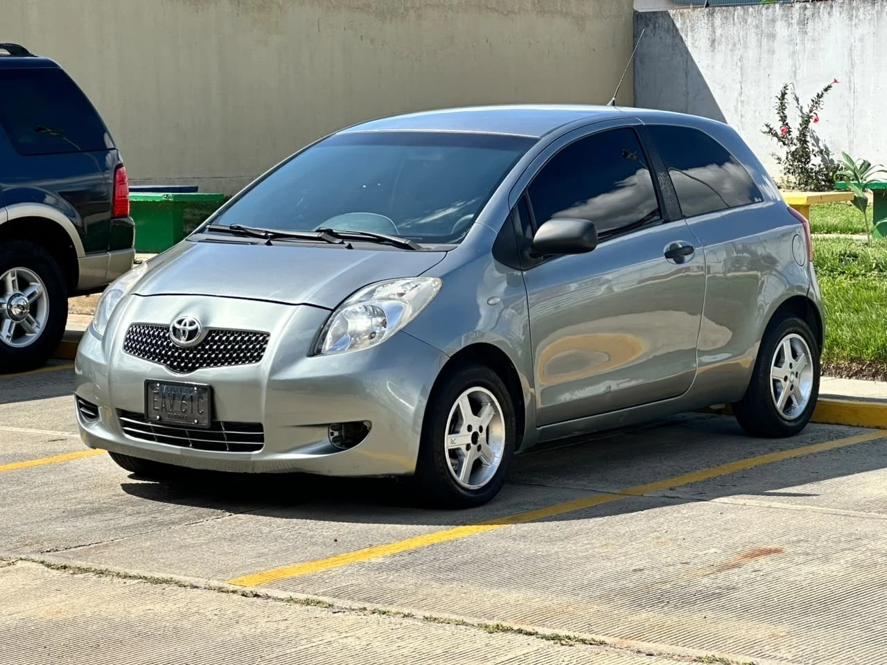 2007 Toyota Yaris Sport — foto 2
