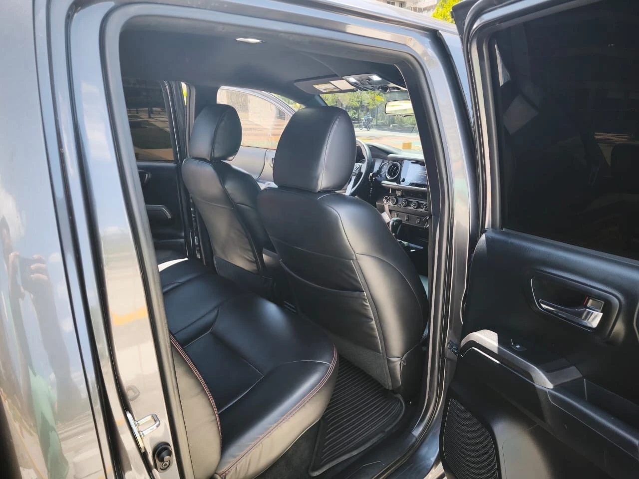 2017 Toyota Tacoma TRD OFF ROAD — foto 5