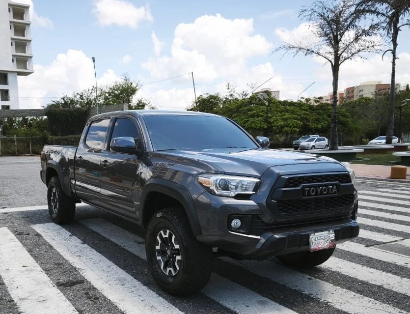 2017 Toyota Tacoma TRD OFF ROAD — foto 2