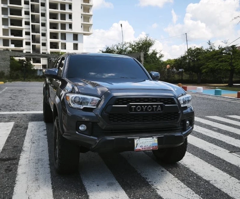 2017 Toyota Tacoma TRD OFF ROAD — foto 3