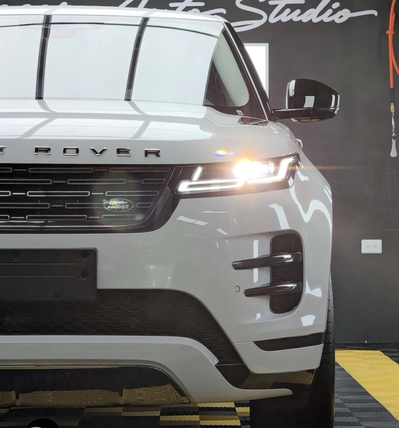 2025 Land Rover Range Rover Evoque — foto 4
