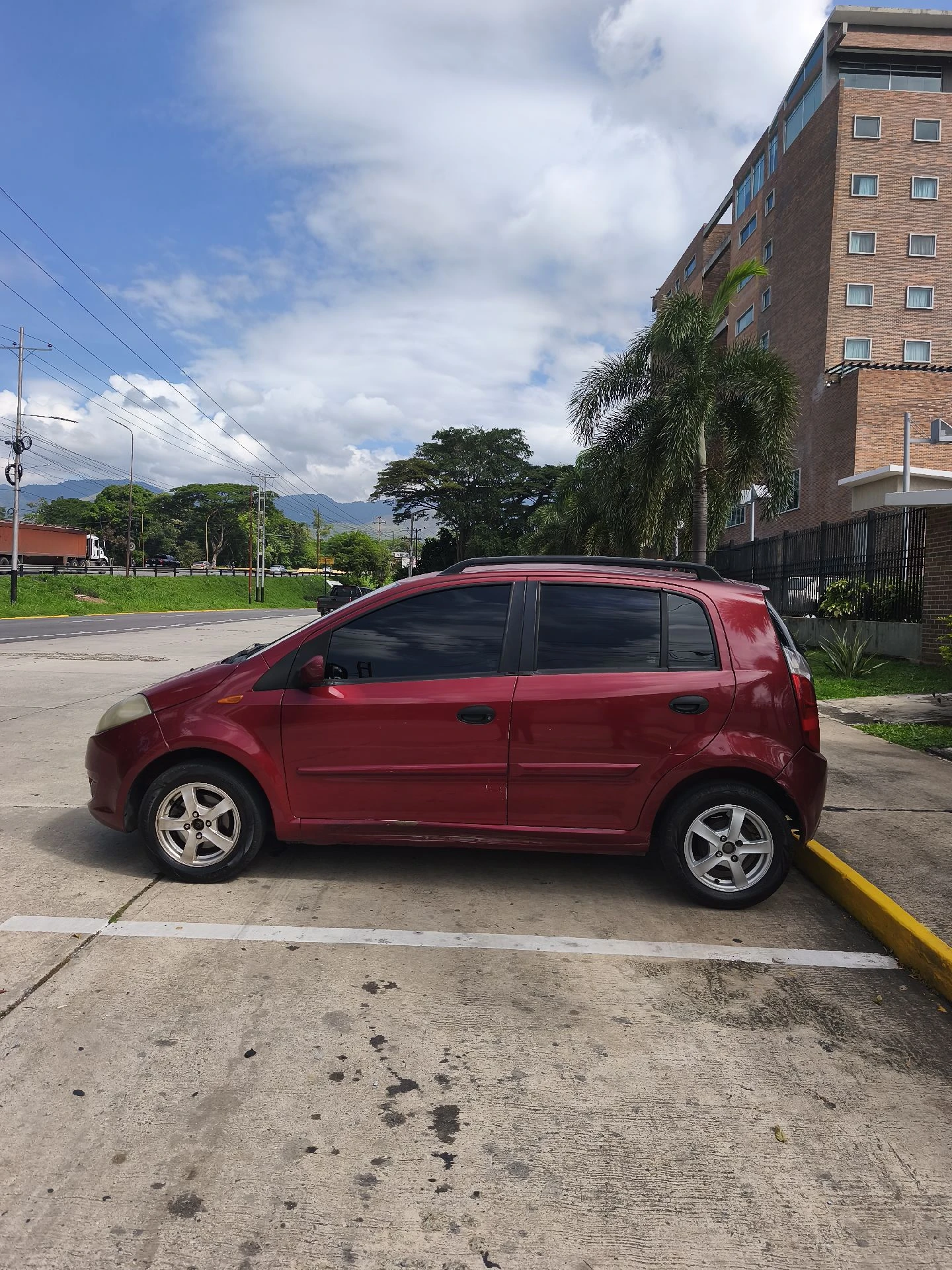 2014 Chery Arauca Hatch back — foto 3