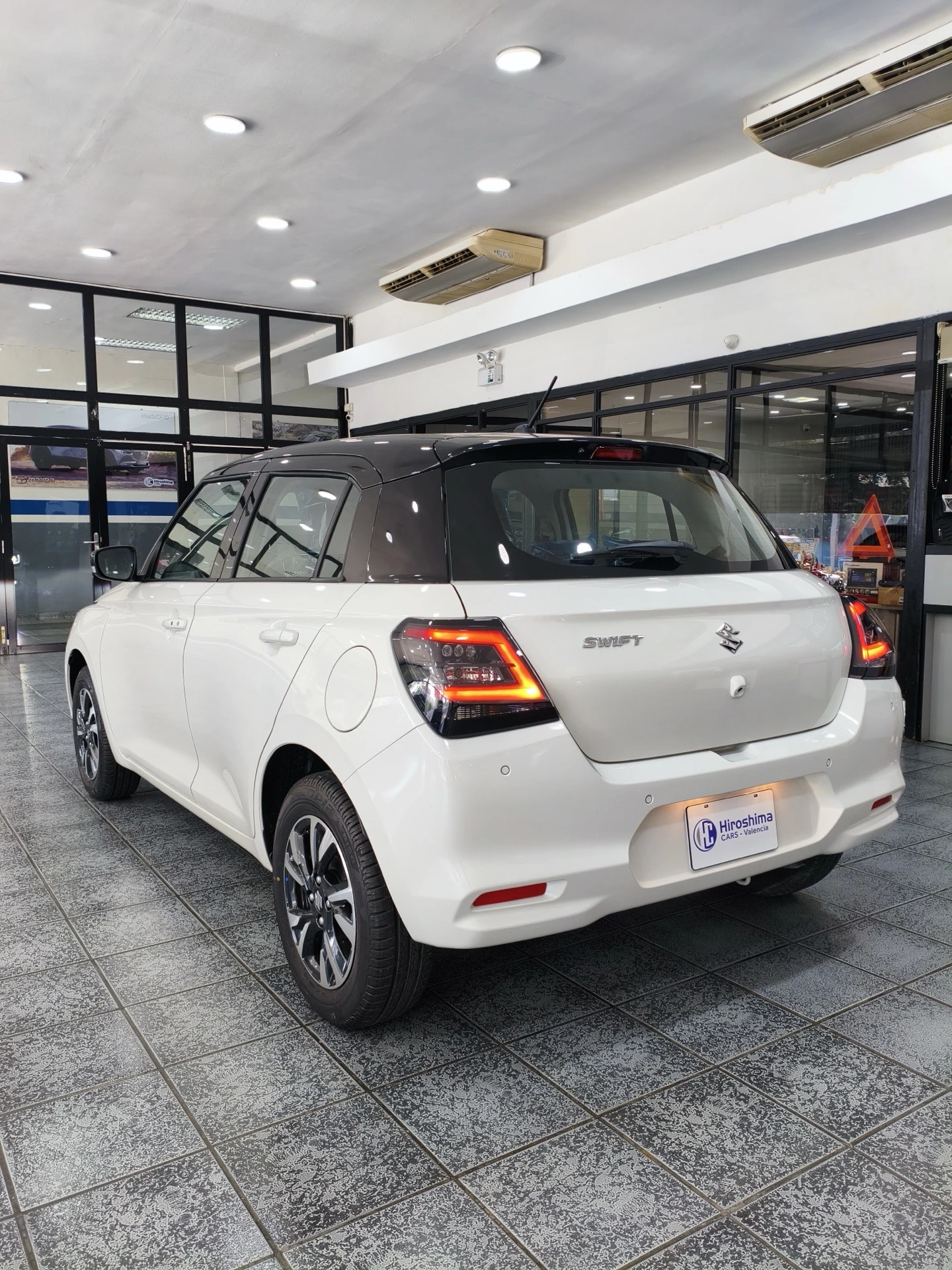 2026 Suzuki Swift GLX — photo 6