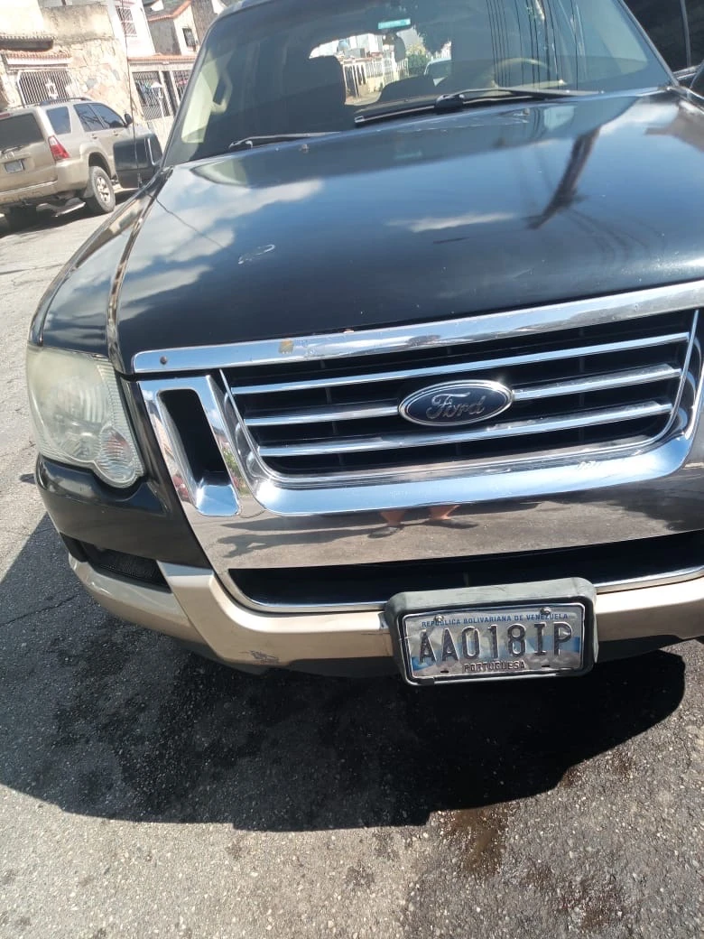 2007 Ford Explorer Eddie Bauer — foto 13