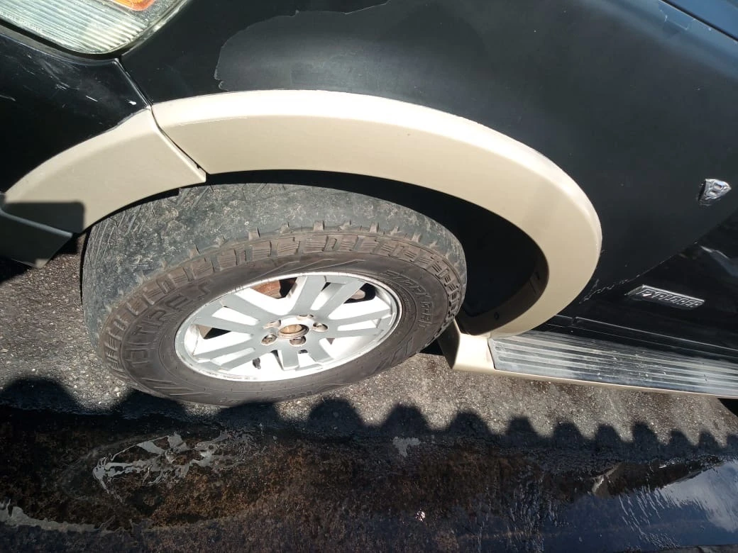2007 Ford Explorer Eddie Bauer — foto 12