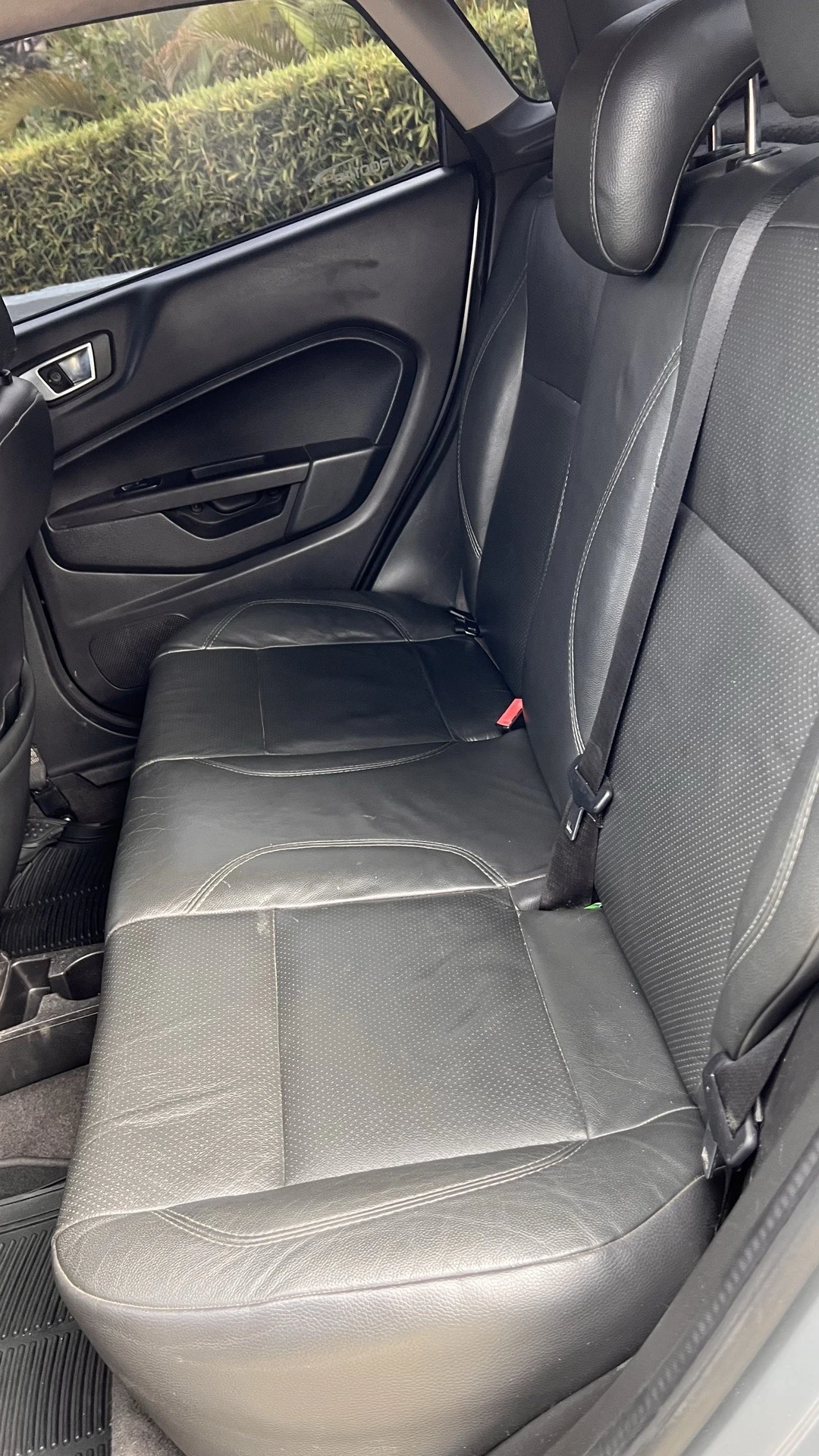 2014 Ford Fiesta Titanium — foto 9