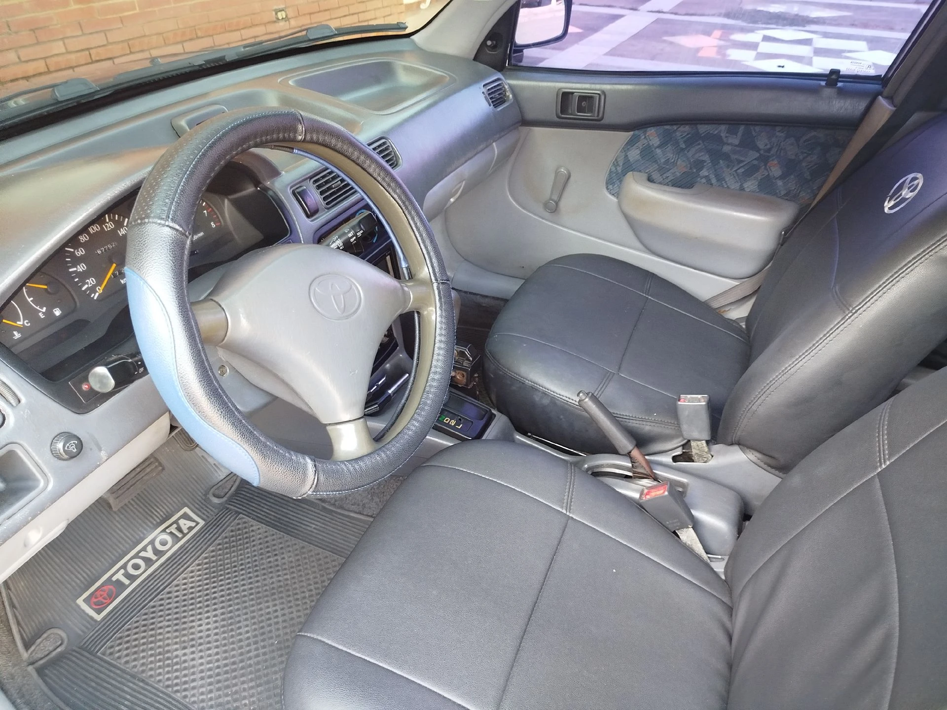 1998 Toyota Starlet Jazz — foto 3